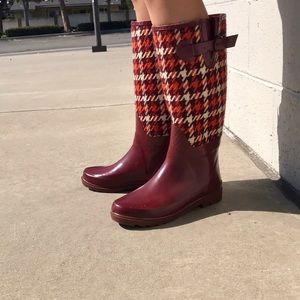 Banana Republic Houndstooth Rain Boots
